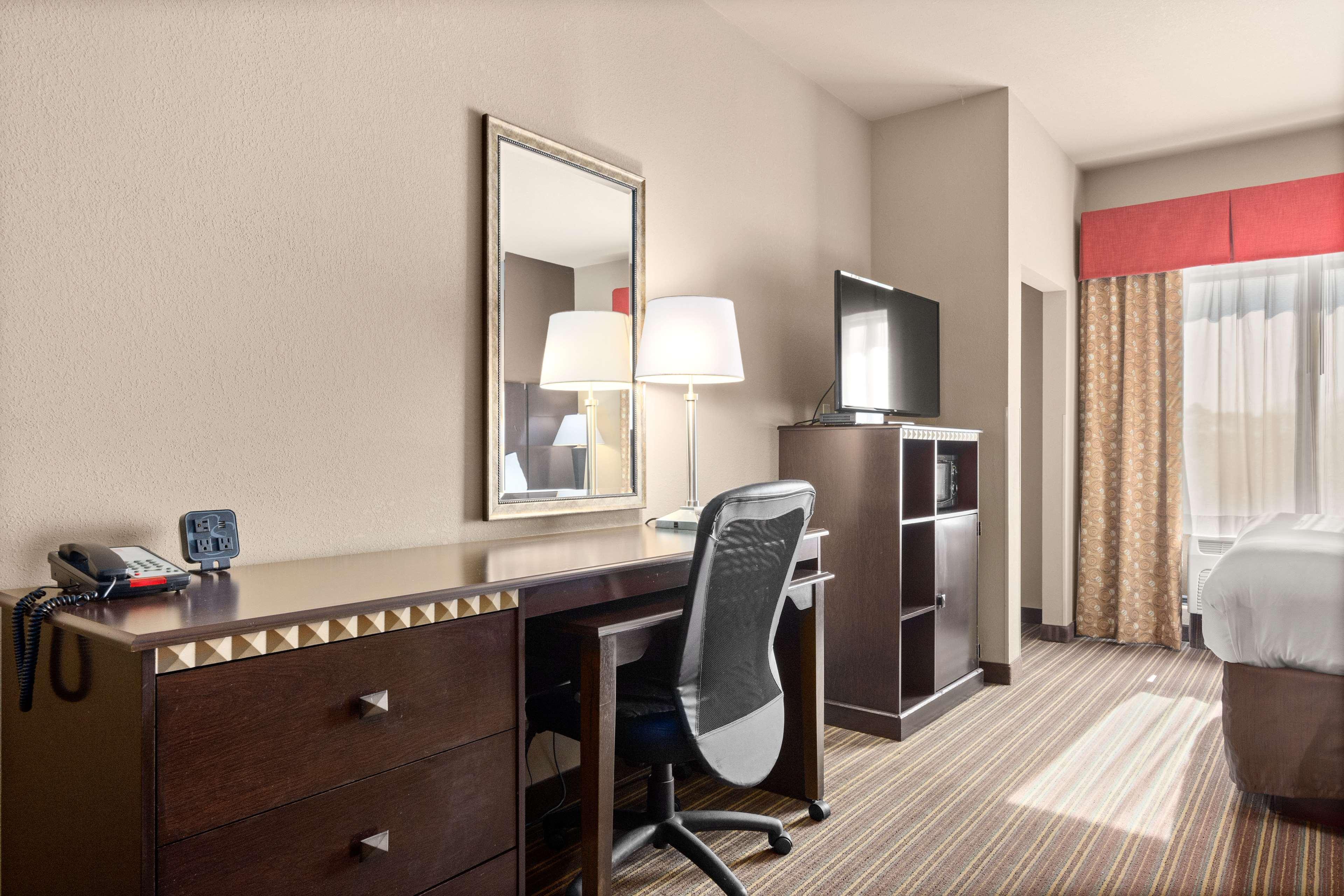 SureStay Plus Hotel By Best Western Portland Route 52 West Exterior foto